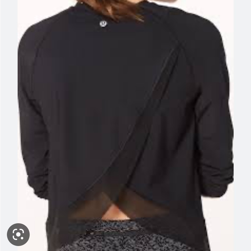 Lululemon quick pace long sleeve with open back, size 4
